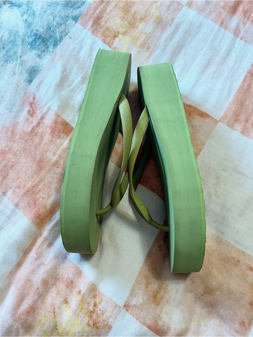 Curfew Olive Green Platform Flip Flop Sandals - Picture 4 of 6